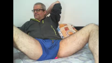 Snapshot of eyes12 chatting on April 2026 05:19:01 AM GEORGE online show from April 2026 05:19:01 AM