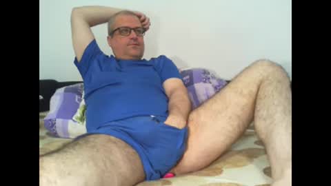 Snapshot of eyes12 chatting on April 2026 05:34:01 AM GEORGE online show from April 2026 05:34:01 AM