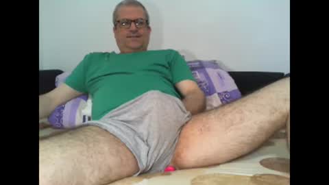 Snapshot of eyes12 chatting on May 2026 05:14:02 AM GEORGE online show from May 2026 05:14:02 AM