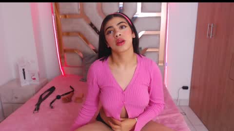 Snapshot of eylin_sofia chatting on January 2025 03:47:01 AM eylin_sofia online show from January 2025 03:47:01 AM