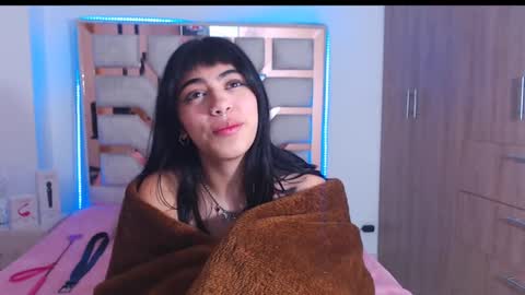 Snapshot of eylin_sofia chatting on March 2025 07:25:02 AM eylin_sofia online show from March 2025 07:25:02 AM