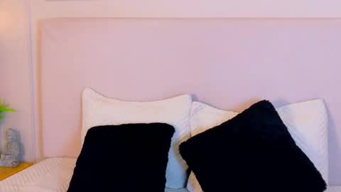 eymicooper online show from September 2025 07:35:01 PM