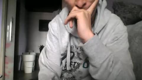 Snapshot of ezel004 chatting on November 2025 09:00:02 AM ezel004 online show from November 2025 09:00:02 AM