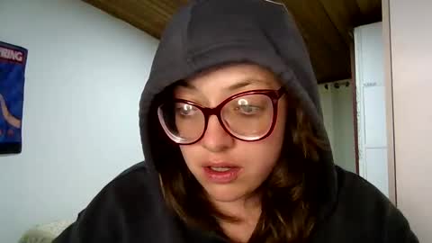 Snapshot of ezlngirl chatting on January 2025 02:21:02 AM Aimee online show from January 2025 02:21:02 AM