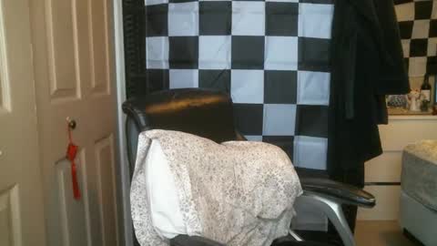 Ezra Naamah online show from February 2025 05:48:02 PM