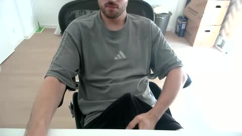 Snapshot of fabian_196 chatting on May 2026 01:30:02 PM Call me bitch online show from May 2026 01:30:02 PM