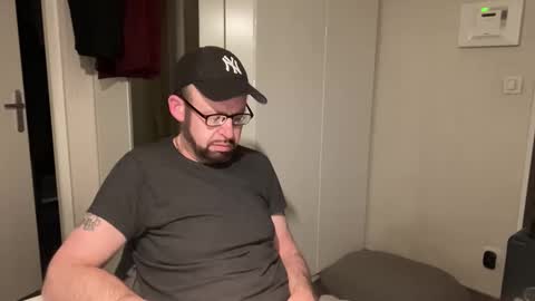 fabiothick online show from March 2026 01:09:01 AM