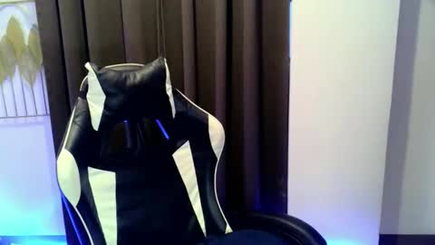 Snapshot of fabulous_cristy24 chatting on May 2026 09:27:01 AM fabulous_cristy24 online show from May 2026 09:27:01 AM