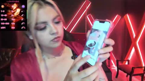 Snapshot of fabzy_fab chatting on March 2026 11:16:02 AM fabzy online show from March 2026 11:16:02 AM