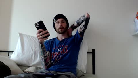 Snapshot of facialfan44 chatting on November 2025 06:20:02 PM facialfan44 online show from November 2025 06:20:02 PM