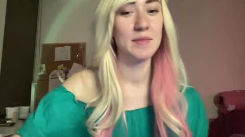 Snapshot of fairy_face chatting on March 2025 07:17:01 PM fairy_face online show from March 2025 07:17:01 PM