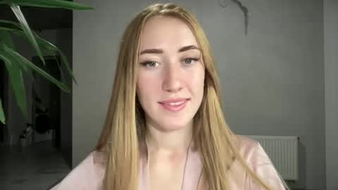 Snapshot of fairy_face chatting on September 2025 07:39:02 PM fairy_face online show from September 2025 07:39:02 PM