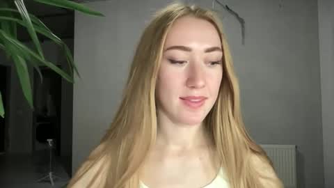 Snapshot of fairy_face chatting on October 2025 07:46:02 PM fairy_face online show from October 2025 07:46:02 PM