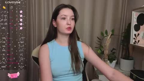 Snapshot of fairy_m00n chatting on October 2025 04:02:01 PM Kate online show from October 2025 04:02:01 PM