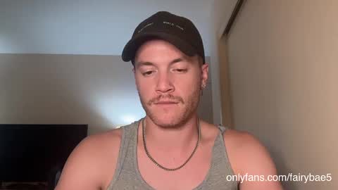 Travis online show from October 2025 04:54:01 AM