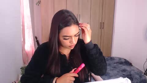 fairylatin online show from February 2025 03:23:02 PM