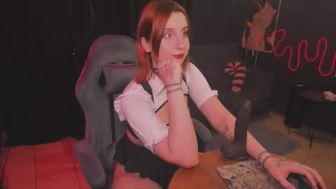 Angelina and Alice online show from November 2025 09:08:02 AM