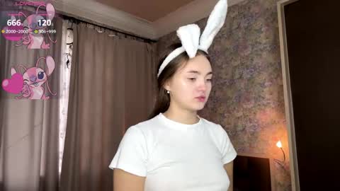 Snapshot of falineellson chatting on April 2026 05:33:02 AM Erika online show from April 2026 05:33:02 AM