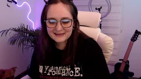 Snapshot of fallenag__ chatting on June 2026 01:50:02 AM OF fallenag 1 online show from June 2026 01:50:02 AM