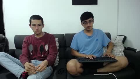 Snapshot of fallgays chatting on January 2025 12:41:01 AM FallGays online show from January 2025 12:41:01 AM