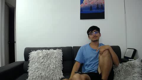 Snapshot of fallgays chatting on January 2025 03:45:01 AM FallGays online show from January 2025 03:45:01 AM