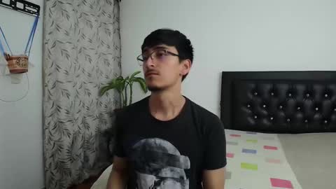 Snapshot of fallgays chatting on October 2025 11:38:02 PM FallGays online show from October 2025 11:38:02 PM