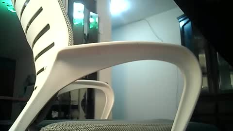 Snapshot of fallwithlove chatting on February 2026 06:13:01 AM Love online show from February 2026 06:13:01 AM