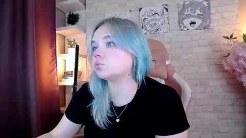 Bella online show from October 2025 03:36:02 PM