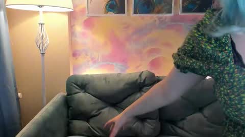 Bella online show from December 2025 10:10:02 AM