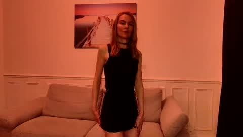 Snapshot of fanny_posy chatting on December 2024 06:06:02 PM Fanny online show from December 2024 06:06:02 PM
