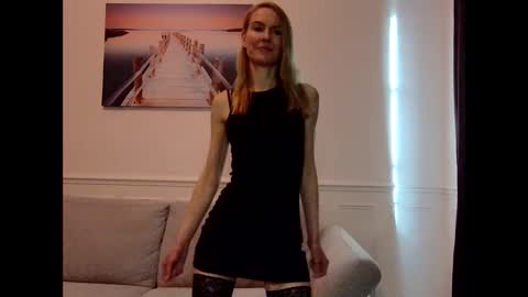 Snapshot of fanny_posy chatting on January 2025 03:16:02 PM Fanny online show from January 2025 03:16:02 PM