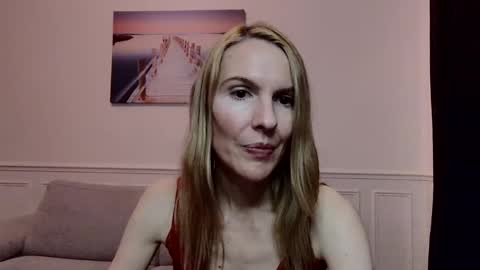 Snapshot of fanny_posy chatting on January 2025 10:54:01 PM Fanny online show from January 2025 10:54:01 PM