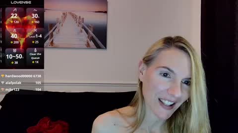 Snapshot of fanny_posy chatting on March 2025 08:23:02 PM Fanny online show from March 2025 08:23:02 PM