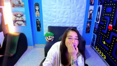 Snapshot of fantastic_rouse chatting on February 2025 11:45:01 PM Dania online show from February 2025 11:45:01 PM