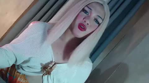 DANIELLA - DONT FORGET TO GIVE ME A THUMBSU UP online show from March 2026 06:26:01 AM