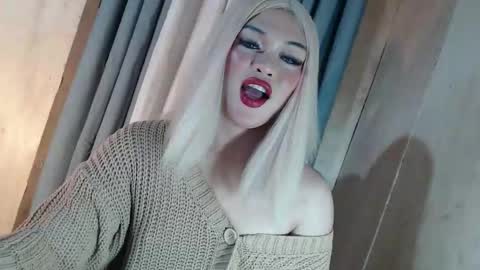 Snapshot of fantasticcock69_daniella chatting on May 2026 07:28:02 AM DANIELLA - DONT FORGET TO GIVE ME A THUMBSU UP online show from May 2026 07:28:02 AM