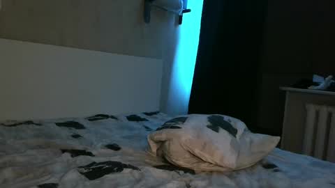 Kira online show from April 2026 11:40:02 PM