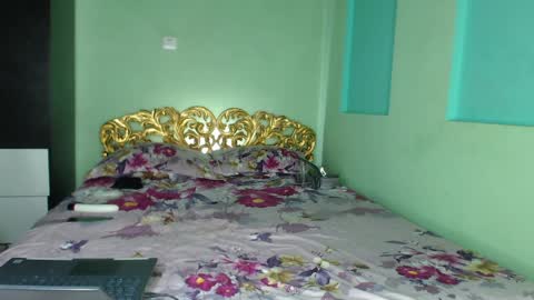 farfalina online show from April 2026 02:11:02 AM