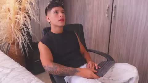farid_jake_ online show from June 2026 04:21:02 PM
