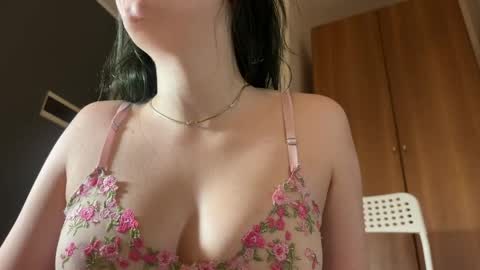 Gattino online show from April 2026 04:04:01 PM