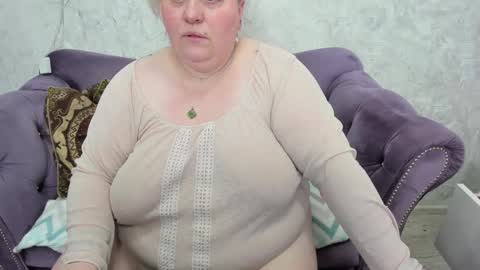 fashiona online show from February 2025 03:47:02 AM