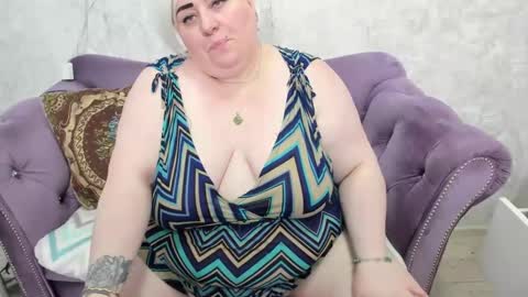 fashiona online show from March 2025 12:01:01 PM