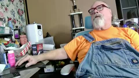 Fred. online show from March 2025 05:12:01 AM