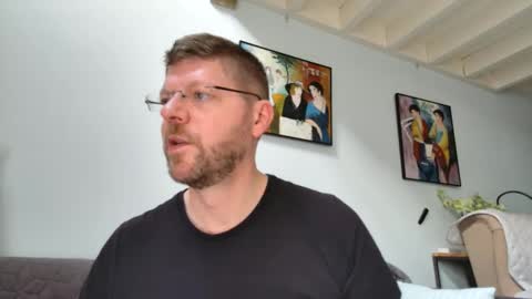 Snapshot of fattenmenow chatting on December 2024 12:24:01 PM fattenmenow online show from December 2024 12:24:01 PM