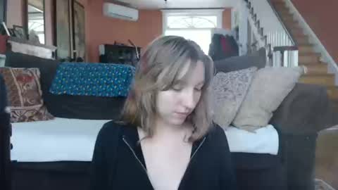 Snapshot of fawnwilde chatting on October 2025 03:58:01 PM Fawn online show from October 2025 03:58:01 PM