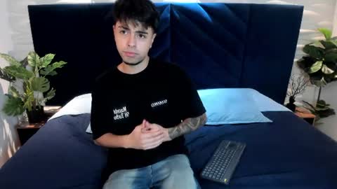 Snapshot of fedeviale chatting on June 2026 04:10:01 AM Fede online show from June 2026 04:10:01 AM