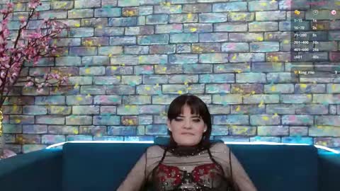 Snapshot of feelsgoodwoman chatting on December 2024 04:46:02 PM Laura online show from December 2024 04:46:02 PM