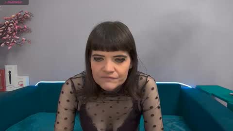 Snapshot of feelsgoodwoman chatting on September 2025 01:49:01 AM Laura online show from September 2025 01:49:01 AM