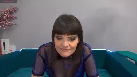 Snapshot of feelsgoodwoman chatting on October 2025 02:53:01 AM Laura online show from October 2025 02:53:01 AM