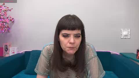 Laura online show from June 2026 05:12:01 AM